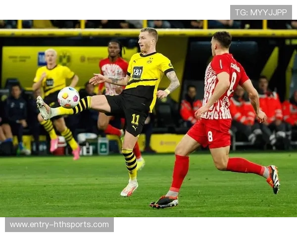 弗赖堡决定在战术板上增加更多防守换位训练，力求提升防线稳固性